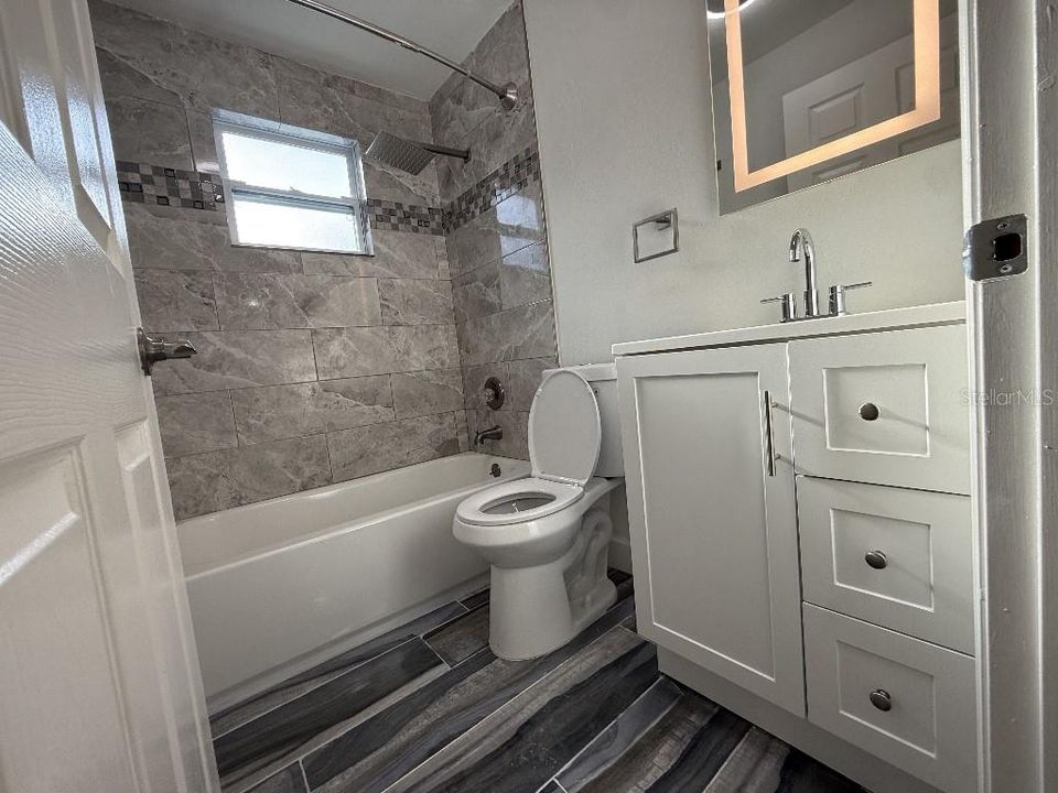 En Venta: $399,000 (3 camas, 2 baños, 1434 Pies cuadrados)