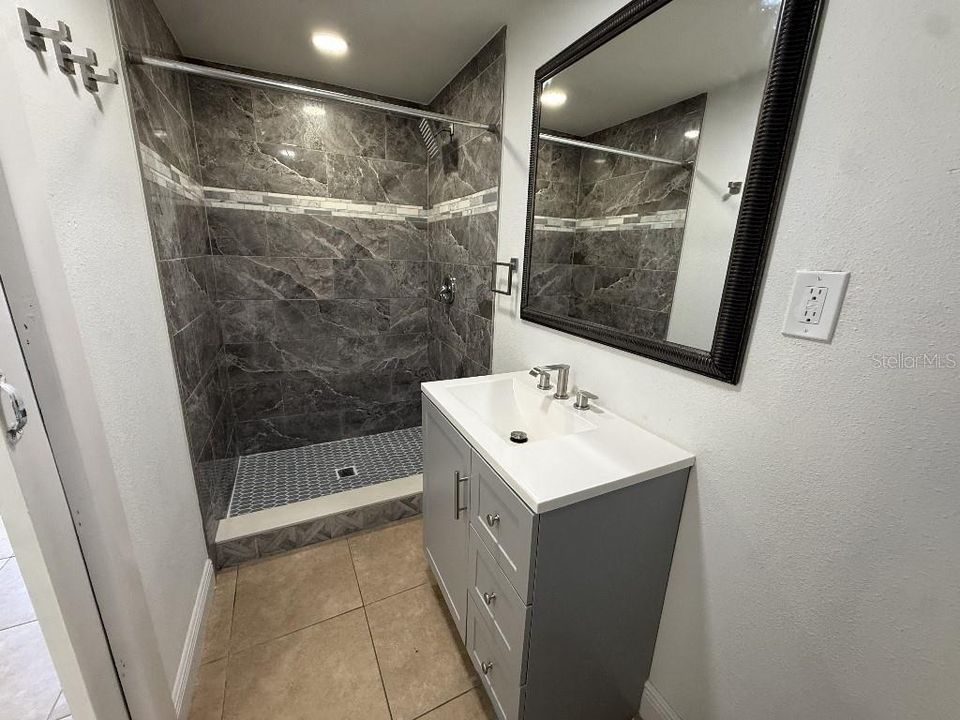 En Venta: $399,000 (3 camas, 2 baños, 1434 Pies cuadrados)