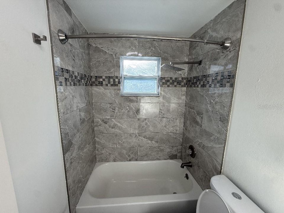 En Venta: $399,000 (3 camas, 2 baños, 1434 Pies cuadrados)