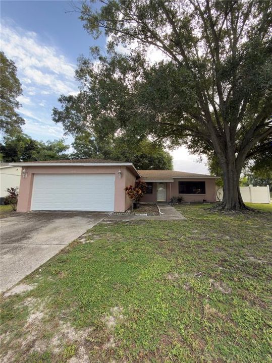 For Rent: $2,500 (3 beds, 2 baths, 1196 Square Feet)