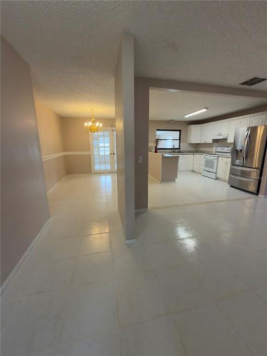 For Rent: $2,500 (3 beds, 2 baths, 1196 Square Feet)