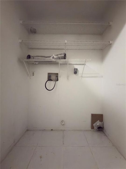 For Rent: $2,500 (3 beds, 2 baths, 1196 Square Feet)