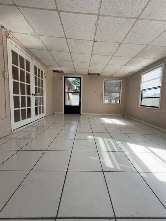 For Rent: $2,500 (3 beds, 2 baths, 1196 Square Feet)
