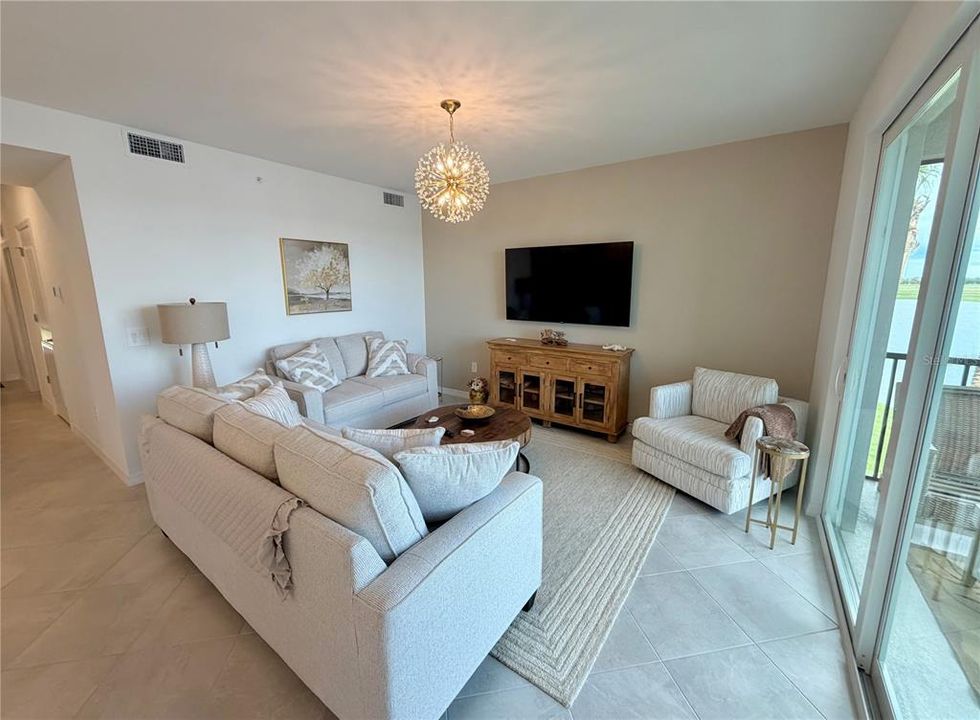 В аренду: $3,200 (2 спален, 2 ванн, 1154 Квадратных фут)