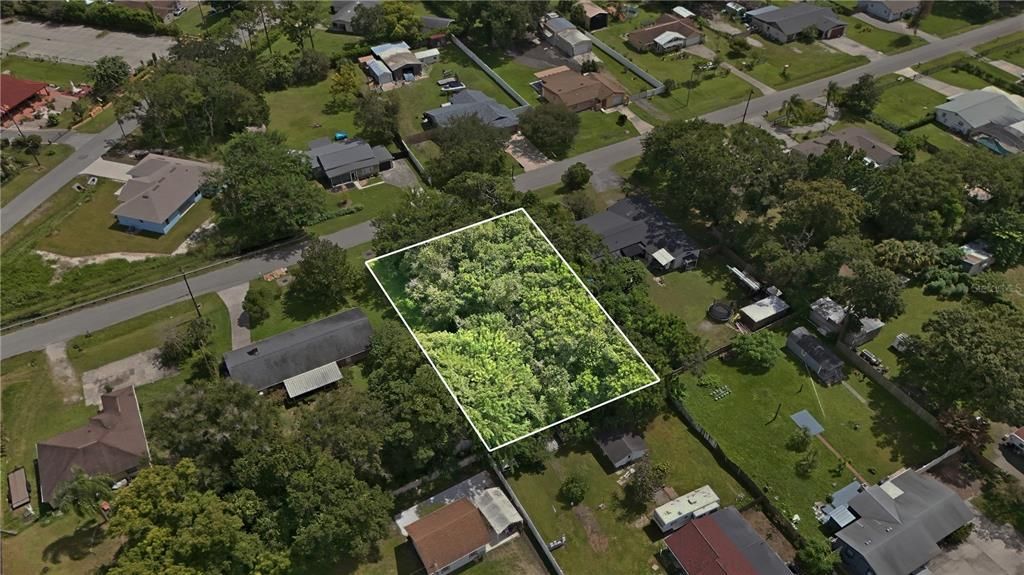 En Venta: $179,900 (0.37 acres)