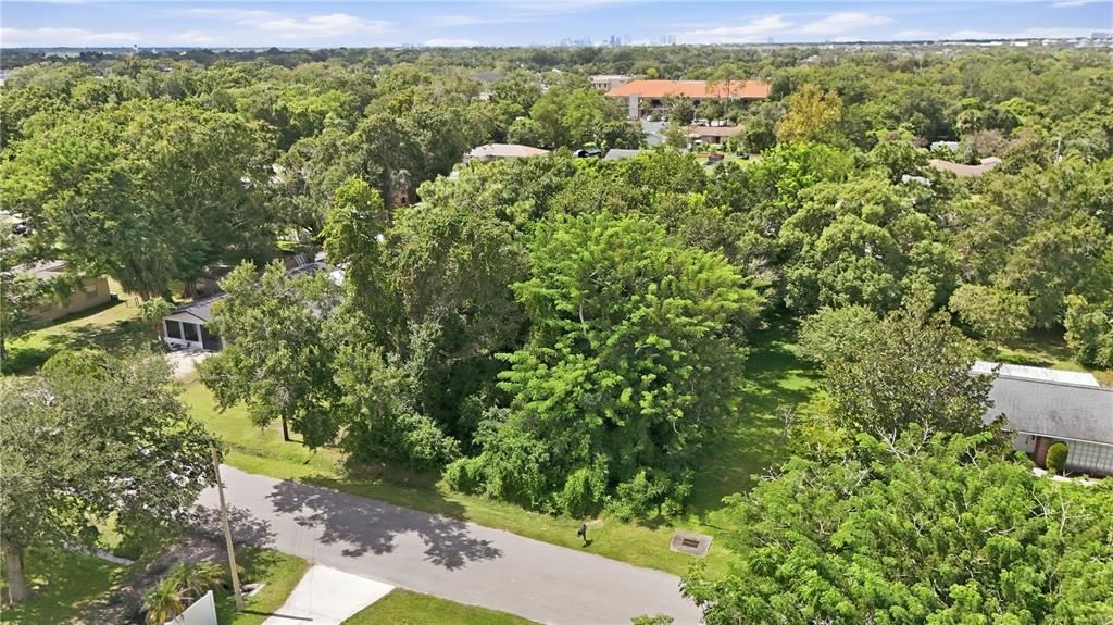 En Venta: $179,900 (0.37 acres)