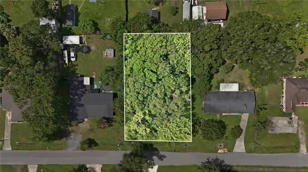 En Venta: $179,900 (0.37 acres)