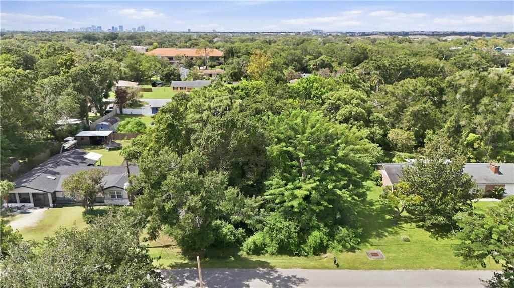 En Venta: $179,900 (0.37 acres)