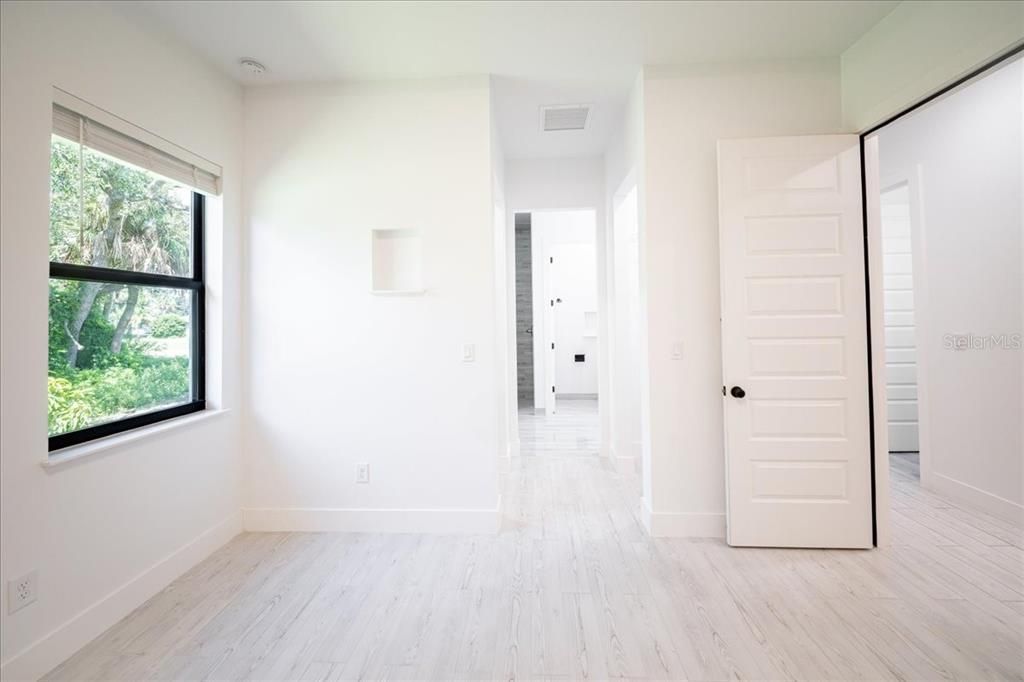For Sale: $575,000 (4 beds, 2 baths, 1939 Square Feet)