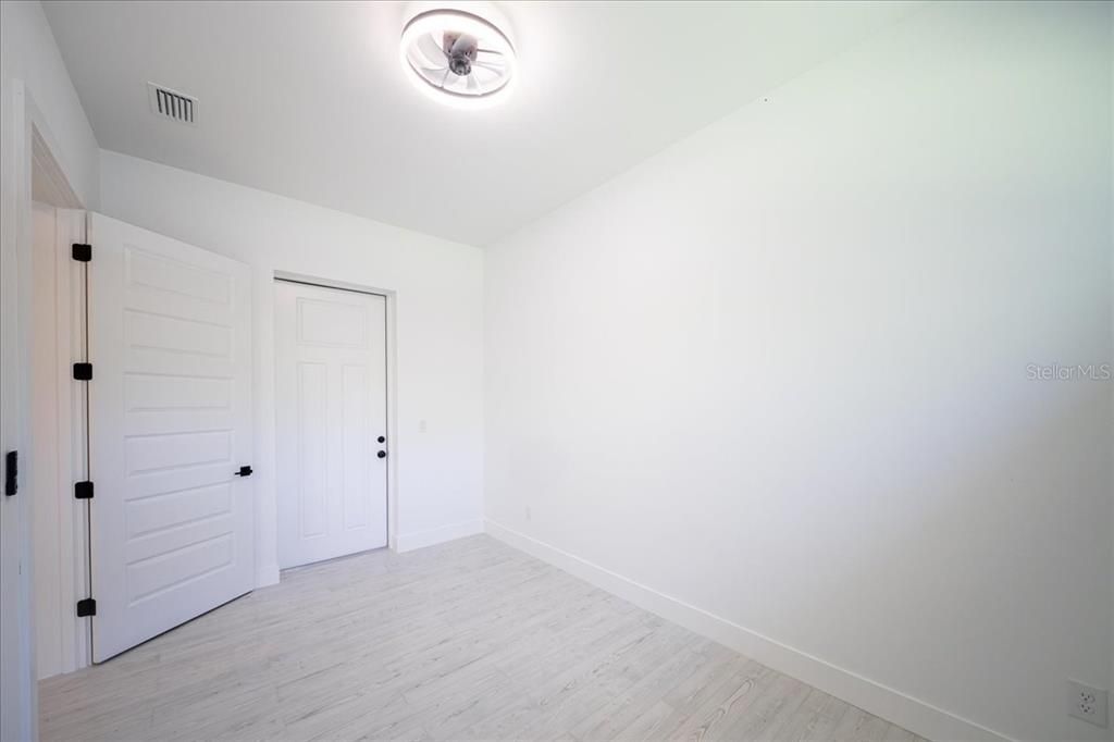 For Sale: $575,000 (4 beds, 2 baths, 1939 Square Feet)