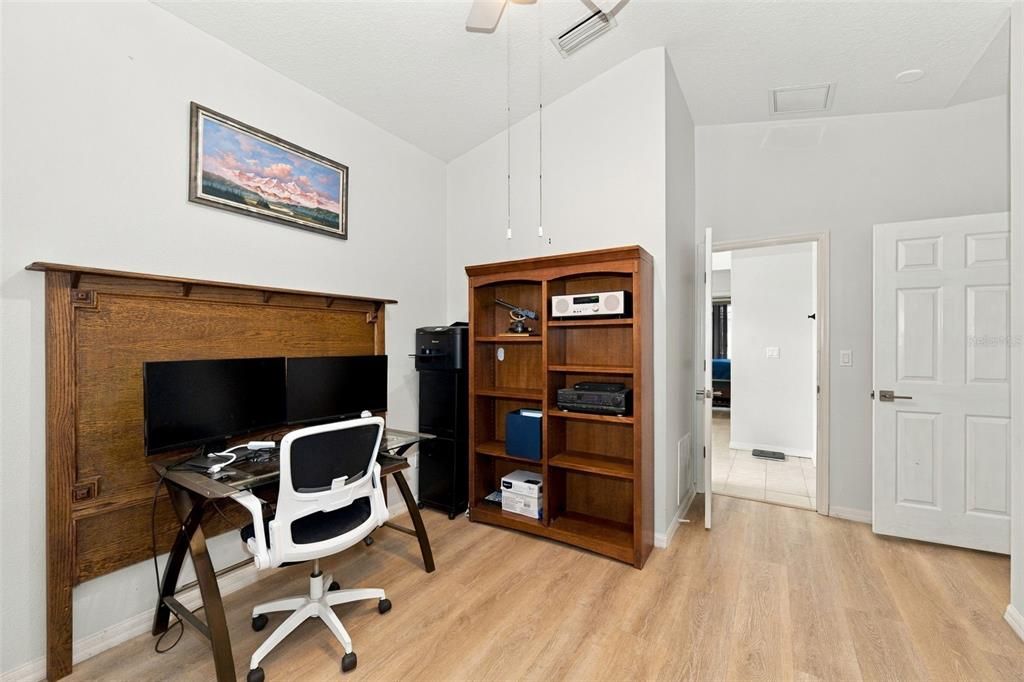 Activo con contrato: $475,000 (4 camas, 2 baños, 2020 Pies cuadrados)