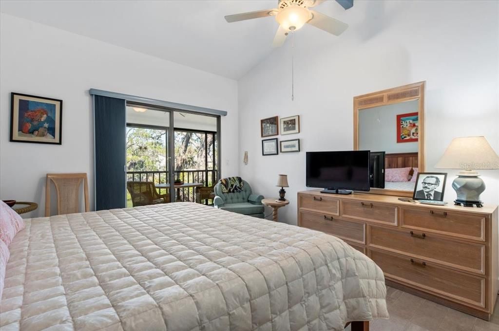 For Sale: $375,000 (2 beds, 2 baths, 1368 Square Feet)
