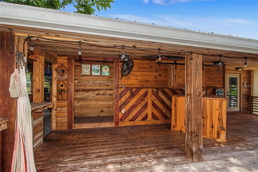 For Sale: $314,900 (2 beds, 1 baths, 1321 Square Feet)