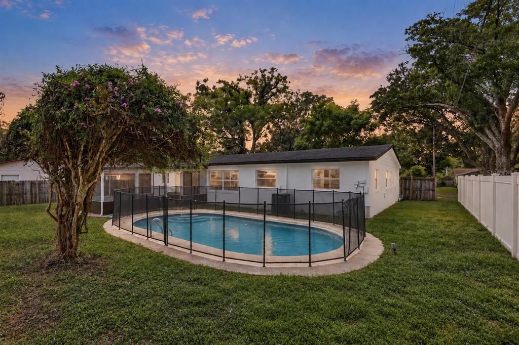 For Sale: $499,900 (4 beds, 3 baths, 1686 Square Feet)