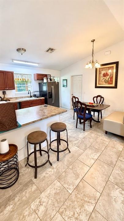 For Sale: $237,400 (3 beds, 2 baths, 1382.4 Square Feet)