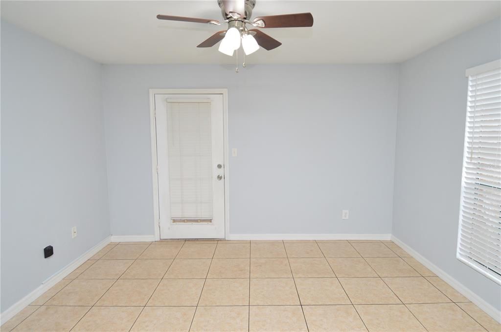 For Rent: $1,365 (1 beds, 1 baths, 625 Square Feet)