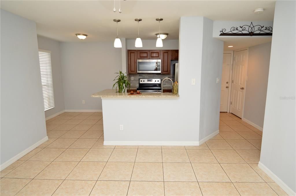 For Rent: $1,365 (1 beds, 1 baths, 625 Square Feet)
