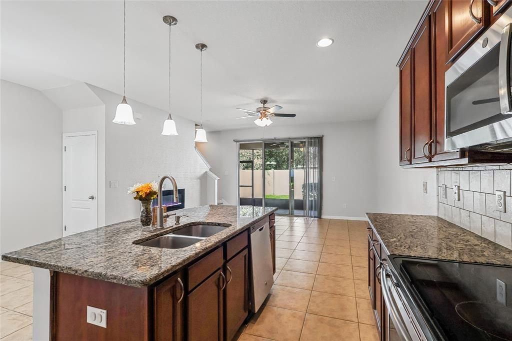 For Rent: $1,950 (3 beds, 2 baths, 1688 Square Feet)