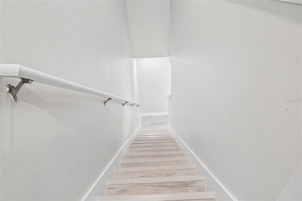 For Rent: $1,950 (3 beds, 2 baths, 1688 Square Feet)