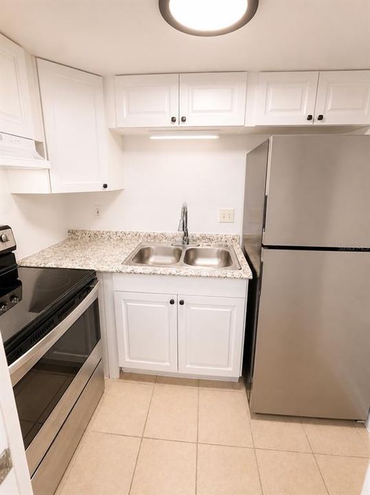 For Rent: $999 (1 beds, 1 baths, 775 Square Feet)