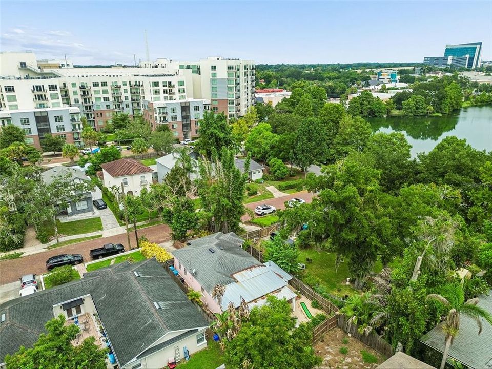 На продажу: $478,999 (2 спален, 1 ванн, 1337 Квадратных фут)
