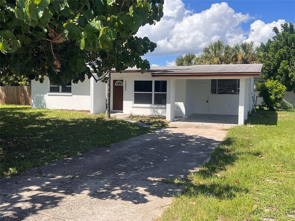 For Sale: $299,000 (4 beds, 2 baths, 1276 Square Feet)
