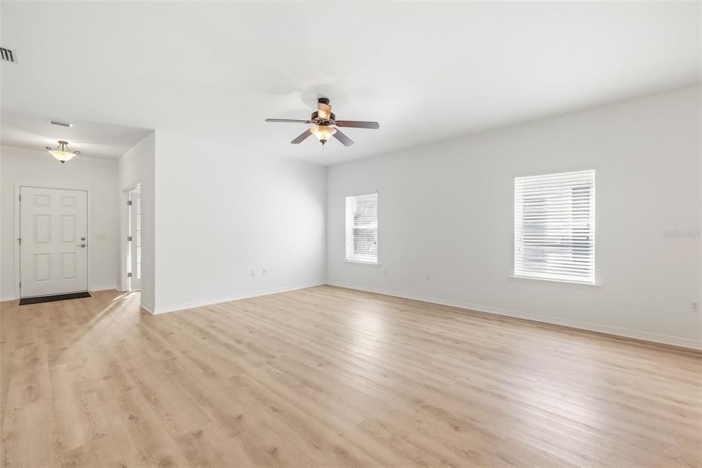 For Sale: $414,950 (3 beds, 2 baths, 1872 Square Feet)