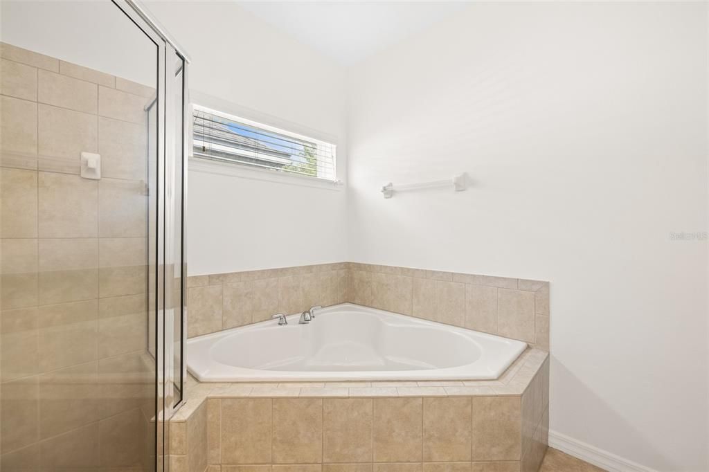 For Sale: $414,950 (3 beds, 2 baths, 1872 Square Feet)