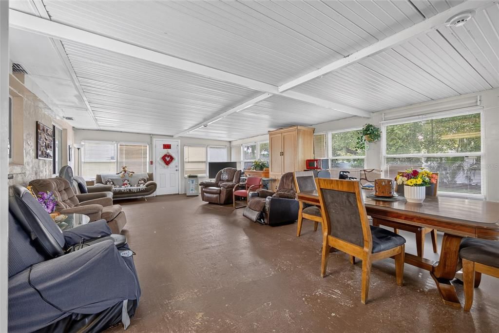 For Sale: $350,000 (0 beds, 0 baths, 1500 Square Feet)