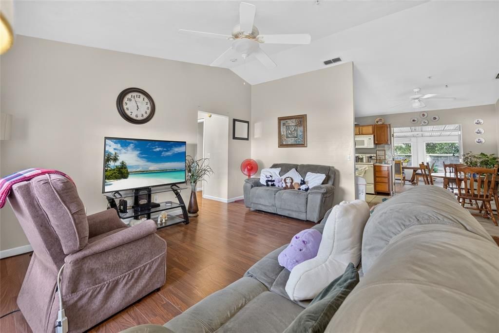 For Sale: $350,000 (0 beds, 0 baths, 1500 Square Feet)