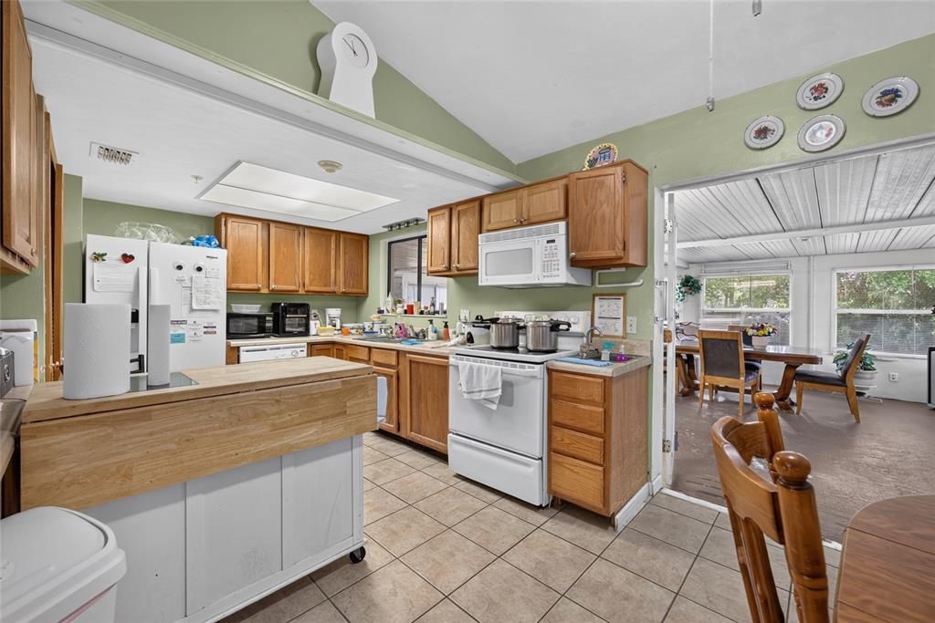 For Sale: $350,000 (0 beds, 0 baths, 1500 Square Feet)