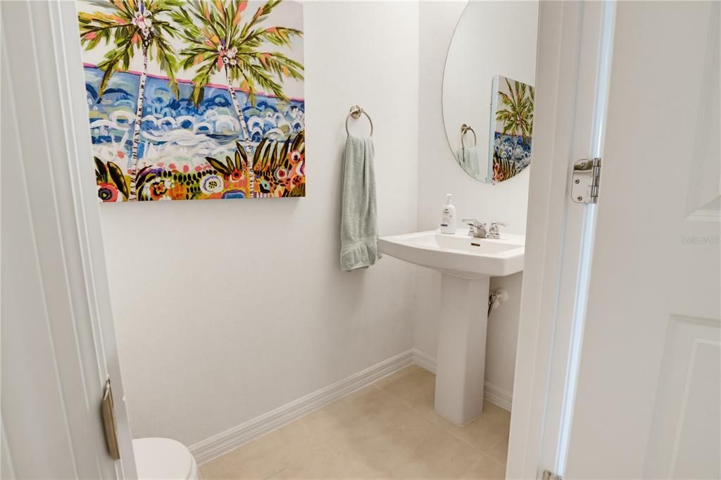 En Venta: $299,900 (3 camas, 2 baños, 1373 Pies cuadrados)