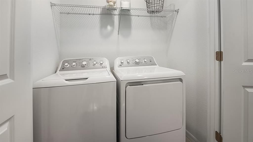 En Venta: $299,900 (3 camas, 2 baños, 1373 Pies cuadrados)