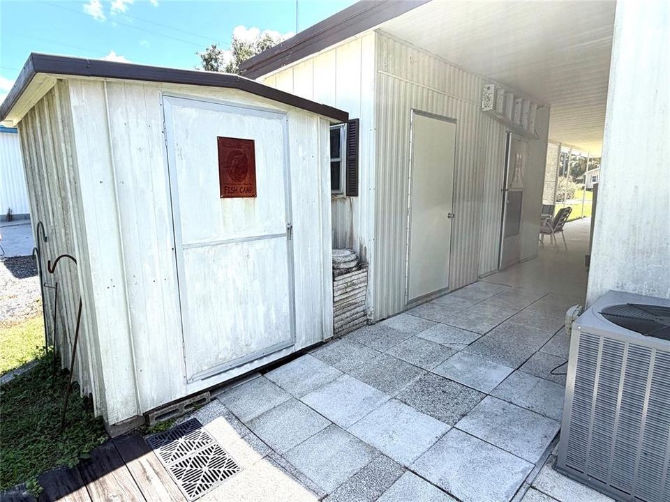 На продажу: $125,000 (2 спален, 2 ванн, 892 Квадратных фут)