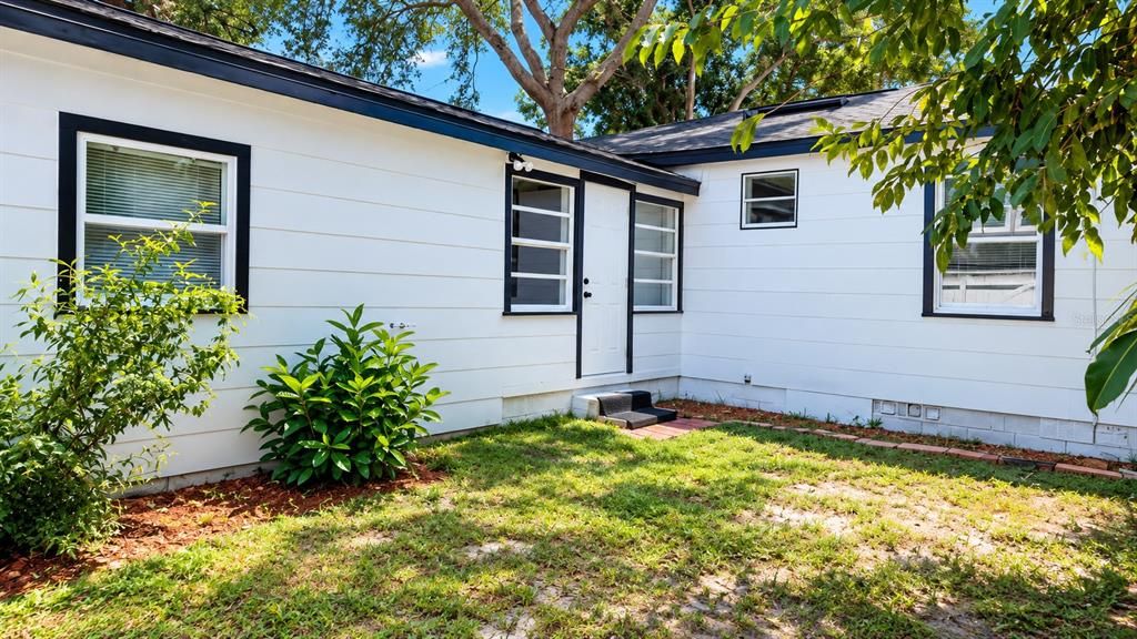 En Venta: $430,000 (5 camas, 2 baños, 1215 Pies cuadrados)