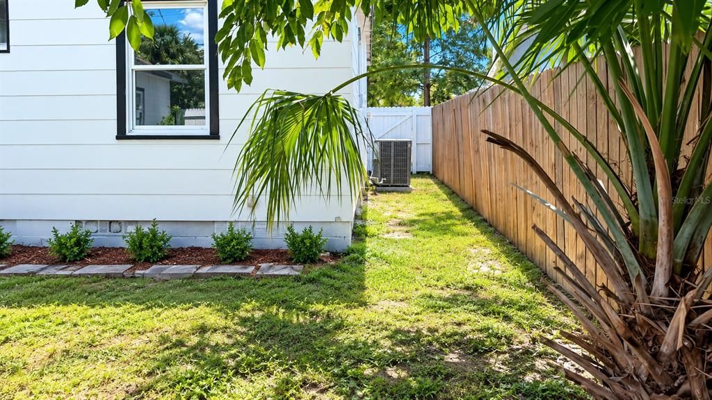 En Venta: $430,000 (5 camas, 2 baños, 1215 Pies cuadrados)