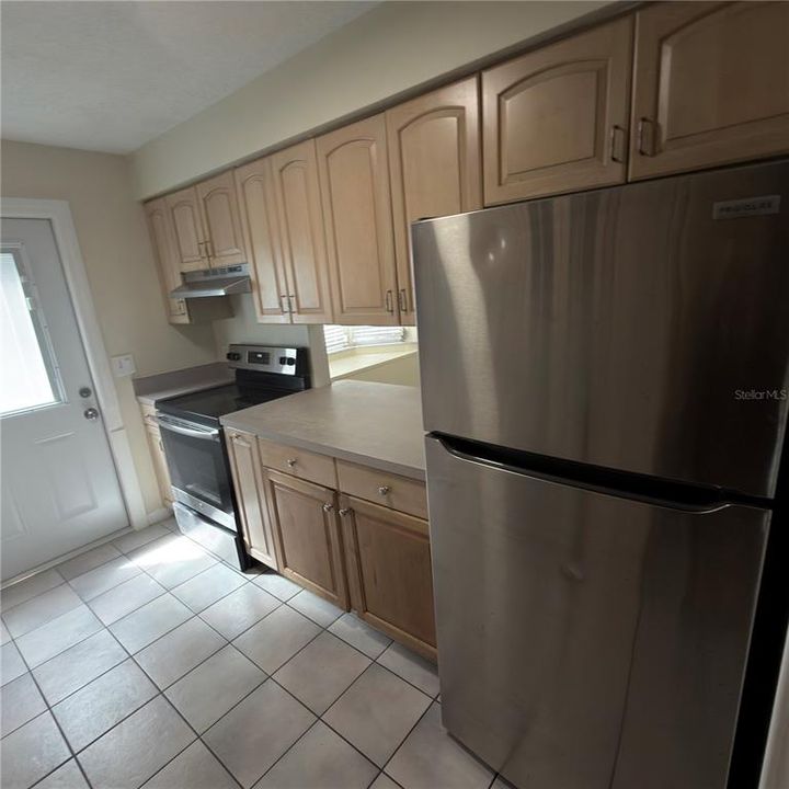 В аренду: $2,400 (3 спален, 2 ванн, 1416 Квадратных фут)