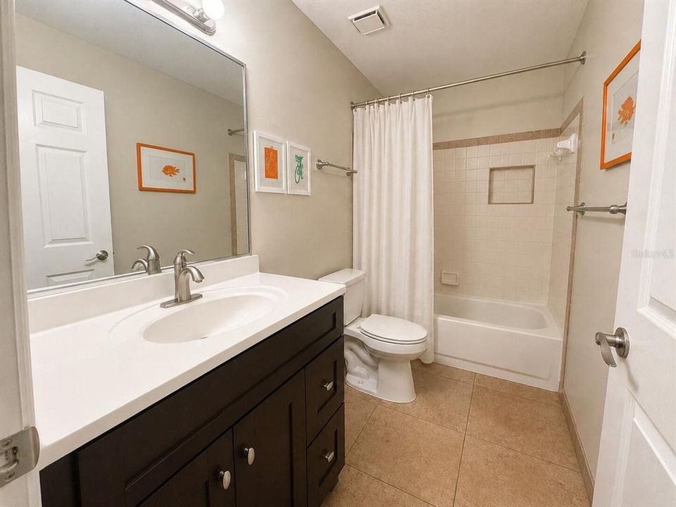 В аренду: $1,850 (3 спален, 2 ванн, 1272 Квадратных фут)