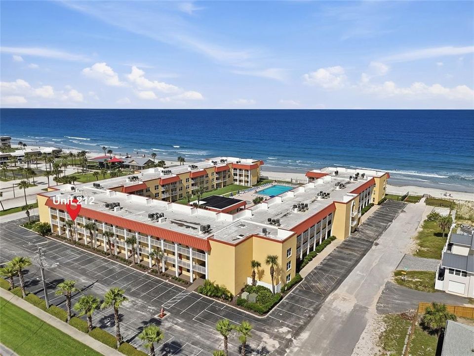 For Sale: $500,000 (2 beds, 2 baths, 912 Square Feet)