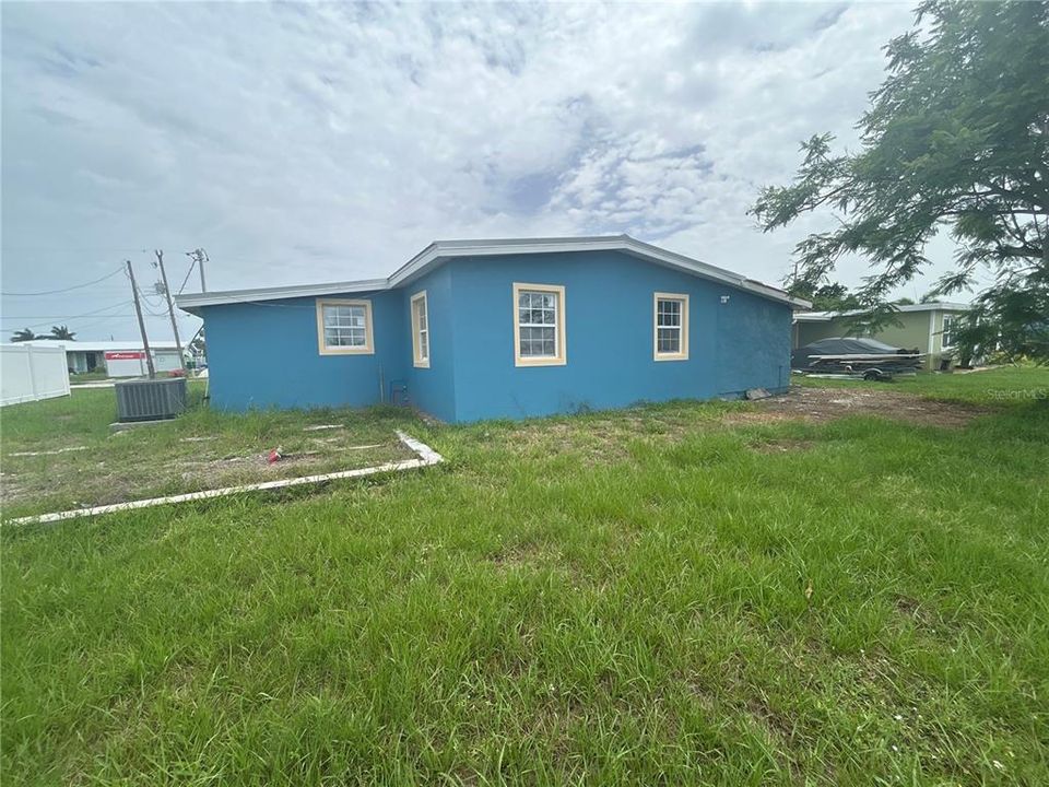 En Venta: $319,000 (5 camas, 3 baños, 2339 Pies cuadrados)