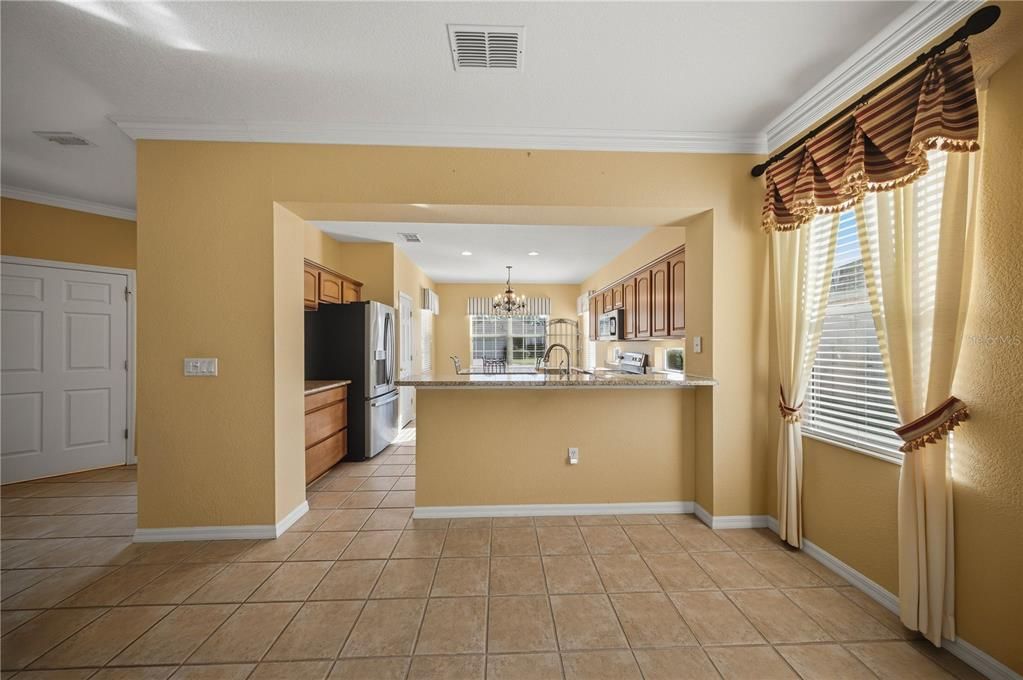 For Sale: $279,450 (2 beds, 2 baths, 1678 Square Feet)