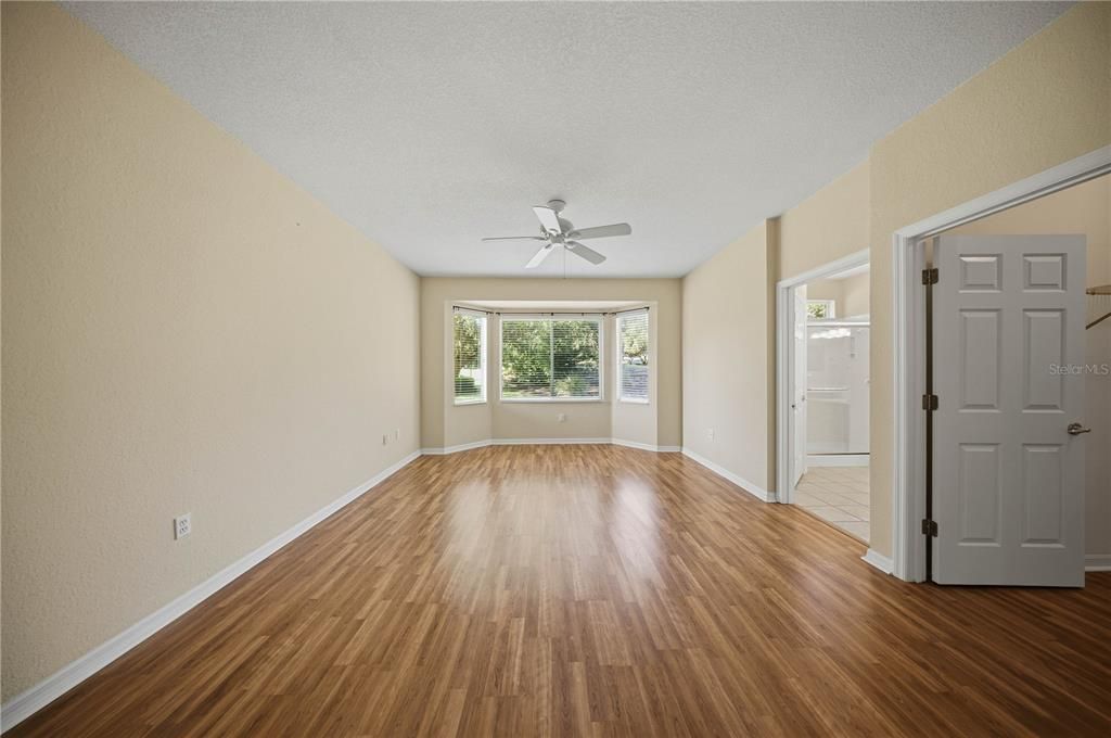 For Sale: $279,450 (2 beds, 2 baths, 1678 Square Feet)