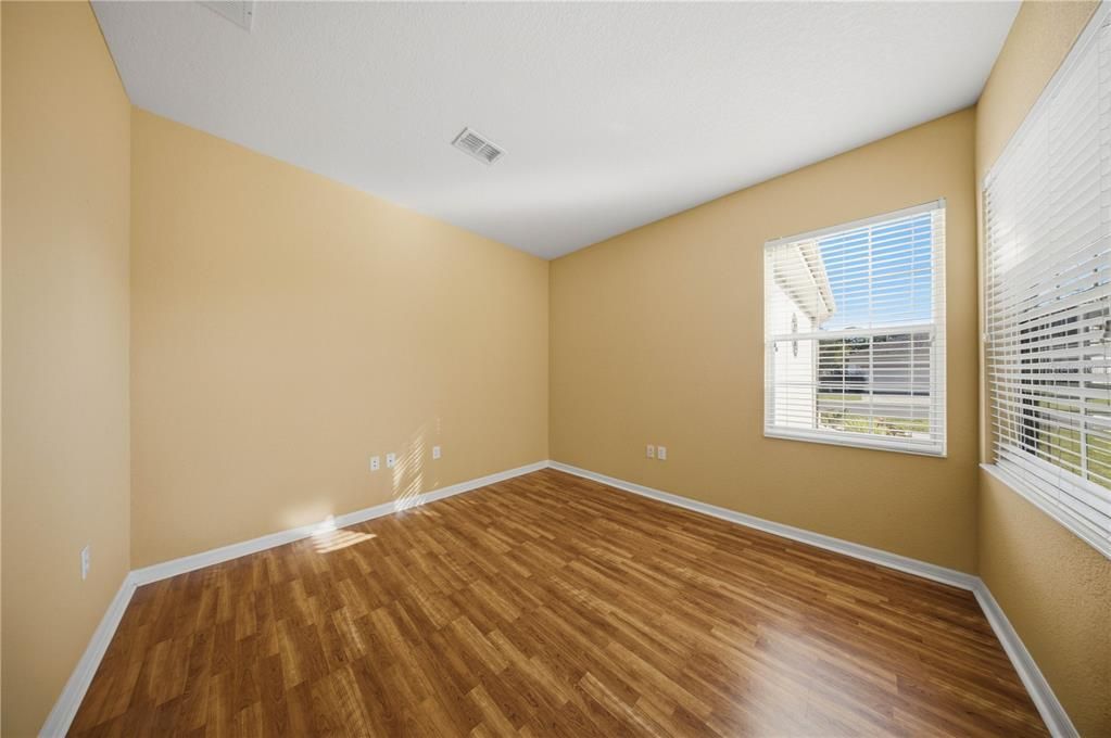 For Sale: $279,450 (2 beds, 2 baths, 1678 Square Feet)
