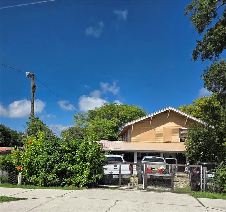 For Sale: $216,000 (4 beds, 1 baths, 2016 Square Feet)