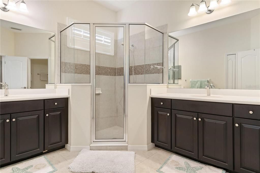 For Rent: $3,845 (3 beds, 2 baths, 2200 Square Feet)