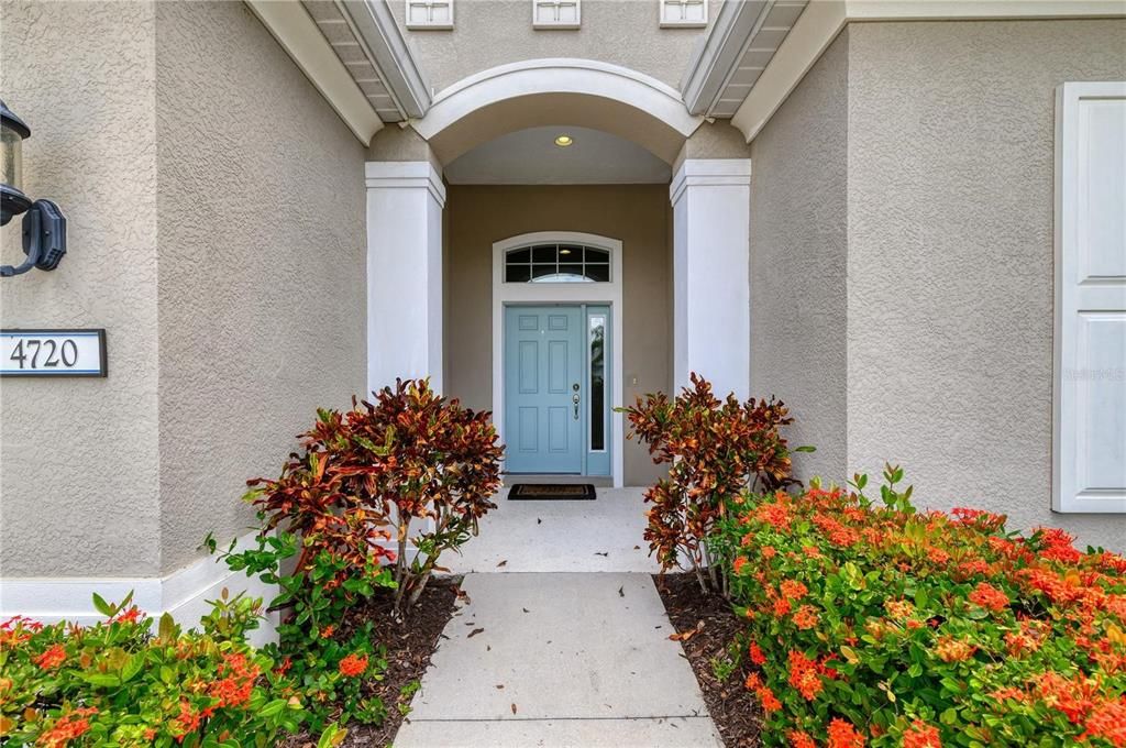 For Rent: $3,845 (3 beds, 2 baths, 2200 Square Feet)