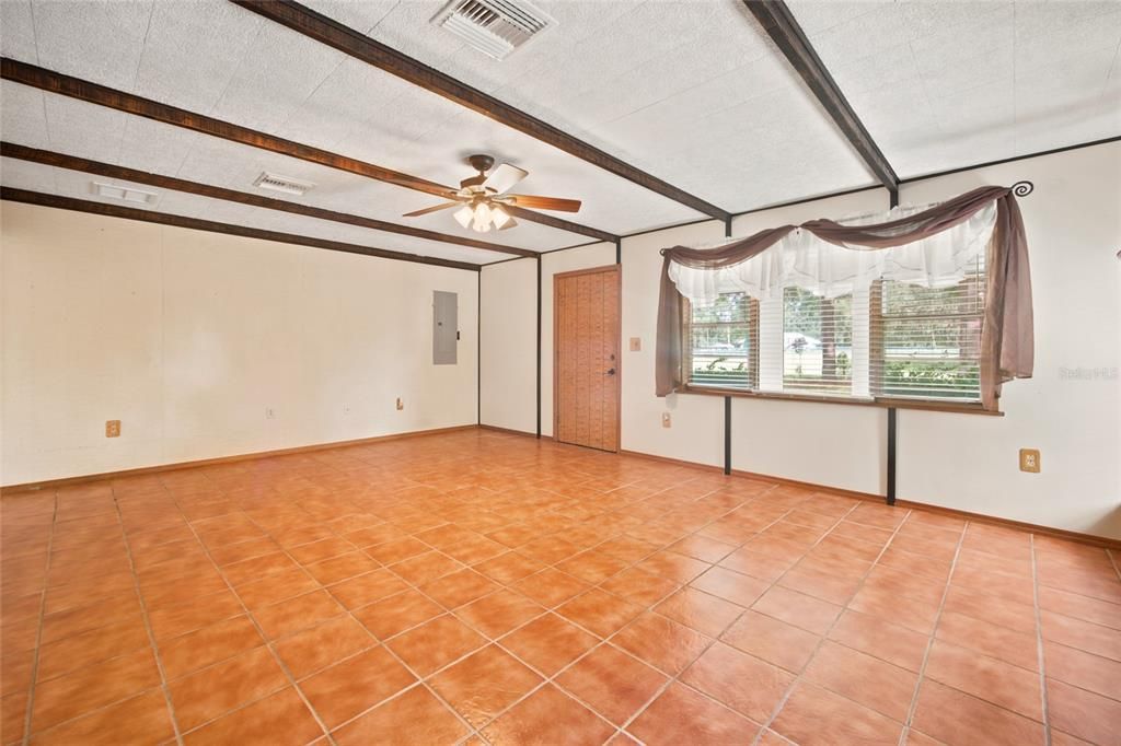 For Sale: $449,900 (4 beds, 2 baths, 2258 Square Feet)