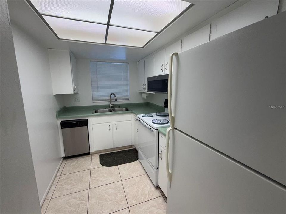 Activo con contrato: $114,000 (2 camas, 1 baños, 810 Pies cuadrados)