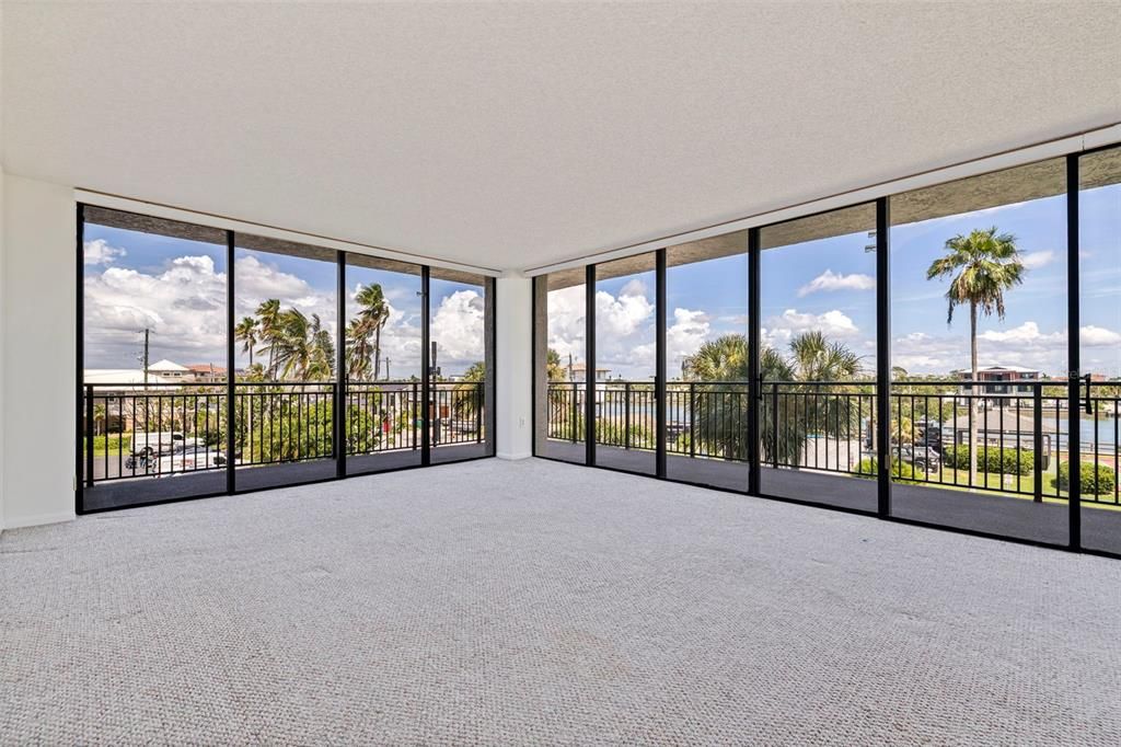En Venta: $599,000 (1 camas, 1 baños, 1200 Pies cuadrados)