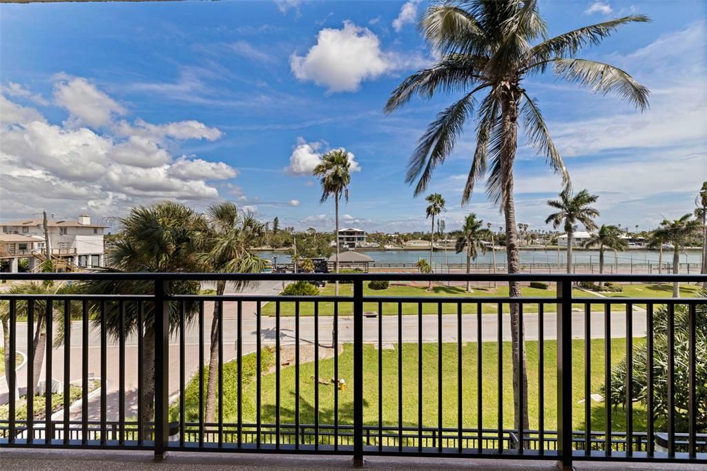 En Venta: $599,000 (1 camas, 1 baños, 1200 Pies cuadrados)